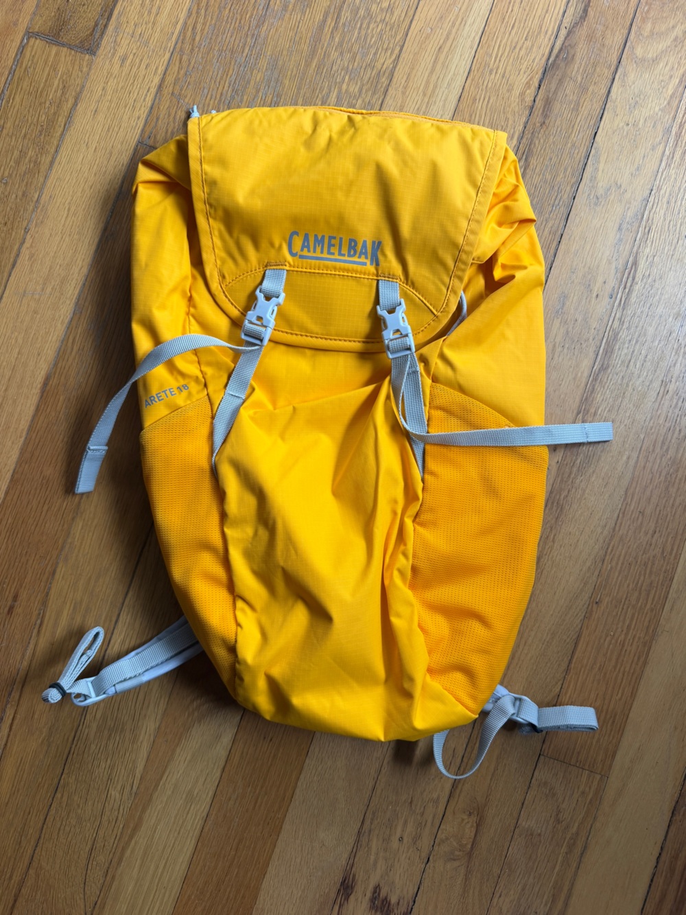 Camelbak arete 18 yellow backpack